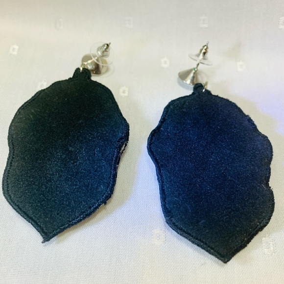 Unique Silver Beaded Sequin Rhinestone Large Post Earrings Black Suede Backing - Picture 6 of 11